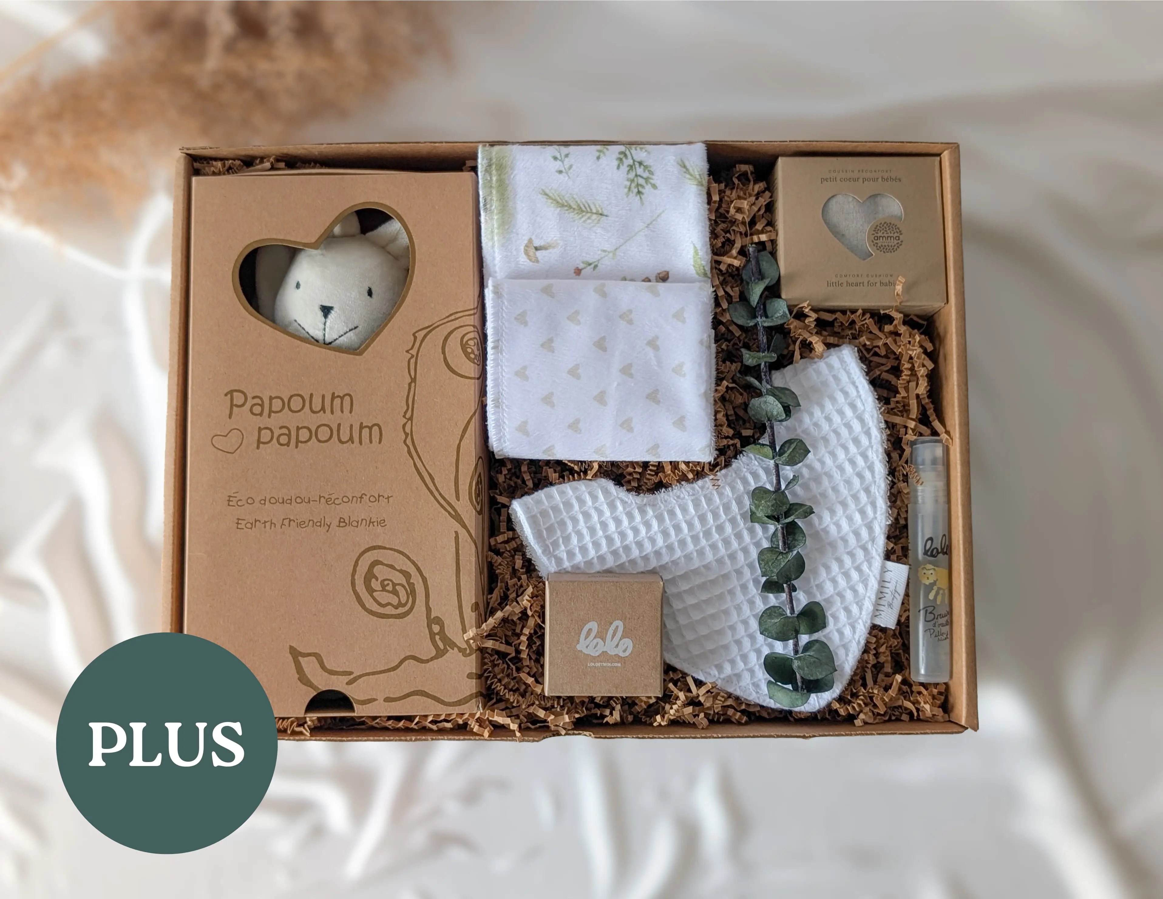 Boîte cadeau pour bébé Les essentiels Plus avec doudou Papoum Papoum, coussin Amma et bruine Lolo & moi
